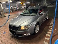 Gebraucht Skoda Superb 170 PS (125 kW) 2014 Grau Kombi
