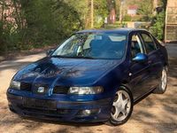 Second-hand Seat Toledo 101 CP (74 kW) 2004 Albastru Berlinǎ