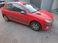 Używany Peugeot 206 78 KM (57 kW) 2004 Czerwony Hatchback