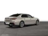 Gebraucht BMW M760e 571 PS (419 kW) 2025 Grau Limousine