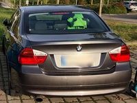 Gebraucht BMW 320 150 PS (110 kW) 2005 Grau Limousine