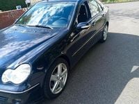 Używany Mercedes C280 231 KM (169 kW) 2007 Niebieski Sedan/Limuzyna