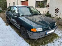 Gebraucht Opel Astra 75 PS (55 kW) 1994 Grün Limousine