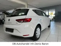 Usado Seat Leon Reference 105 HP (77 kW) 2015 Branco Sedan