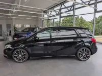 Gebraucht Mercedes B200 Night 136 PS (100 kW) 2012 Schwarz Kleinwagen