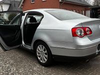 Gebraucht VW Passat 116 PS (85 kW) 2007 Silber Limousine