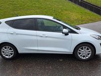 Gebraucht Ford Fiesta Cool & Connect 75 PS (55 kW) 2021 Weiß Kleinwagen