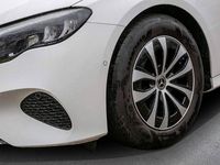 Gebraucht Mercedes E200 Advanced Plus 204 PS (150 kW) 2024 Polarweiss Limousine