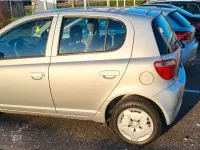Gebraucht Toyota Yaris 68 PS (50 kW) 2000 Grau Kleinwagen