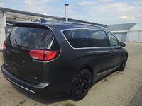 Używany Chrysler Pacifica Touring 291 KM (214 kW) 2019 Szary Kombi