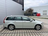 Gebraucht Volvo V50 Business Edition 177 PS (130 kW) 2011 Weiß Kombi