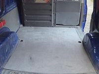 Second-hand VW Caddy 109 CP (80 kW) 2008 Albastru Monovolum