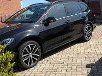 Gebraucht VW Golf VII Highline 150 PS (110 kW) 2019 Schwarz Kombi