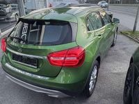 Gebraucht Mercedes CLA180 129 PS (94 kW) 2016 Grün Limousine