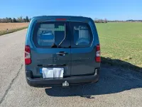 Gebraucht Peugeot Partner 131 PS (96 kW) 2025 Blau Van / Kleinbus