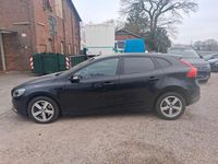 Gebraucht Volvo V40 Kinetic 120 PS (88 kW) 2016 Schwarz Limousine