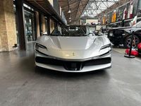 Gebraucht Ferrari SF90 999 PS (734 kW) 2024 Argento nürburgring Cabrio