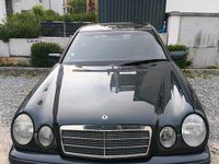 Second-hand Mercedes E280 204 CP (150 kW) 1997 Negru Berlinǎ