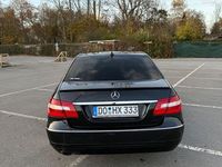 Gebraucht Mercedes E200 Elegance 184 PS (135 kW) 2010 Schwarz Limousine