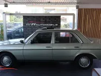 Gebraucht Mercedes 230 136 PS (100 kW) 1983 Grün Limousine