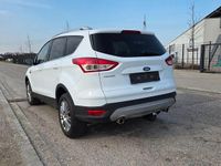 Gebraucht Ford Kuga Titanium 140 PS (102 kW) 2014 Weiß SUV