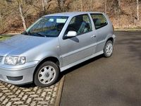 Gebraucht VW Polo 60 PS (44 kW) 2001 Silber Kleinwagen