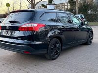 Gebraucht Ford Focus 125 PS (91 kW) 2013 Schwarz Kombi