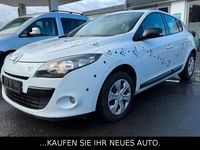 Gebraucht Renault Mégane III 106 PS (77 kW) 2011 Weiß Limousine