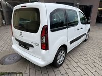 Gebraucht Peugeot Partner Tepee 110 PS (80 kW) 2016 Weiß Van / Kleinbus