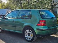 Second-hand VW Golf 75 CP (55 kW) 2001 Verde Coupe