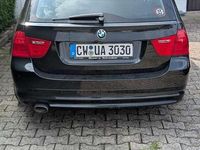 Gebraucht BMW 320 Lifestyle 163 PS (119 kW) 2011 Schwarz Kombi