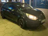 Gebraucht Kia Rio 86 PS (63 kW) 2012 Schwarz Kleinwagen