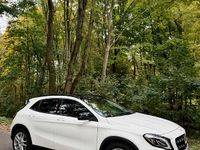 Gebraucht Mercedes GLA180 122 PS (89 kW) 2019 Weiß SUV