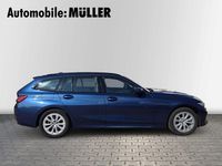 Gebraucht BMW 318 156 PS (114 kW) 2022 Blau Kombi