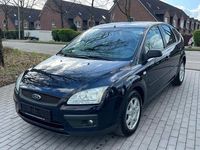 Gebraucht Ford Focus Trend 116 PS (85 kW) 2006 Blau Limousine