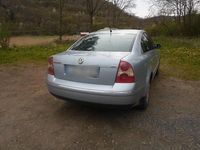 Gebraucht VW Passat 131 PS (96 kW) 2002 Blau Limousine