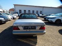 Gebraucht Mercedes E200 136 PS (100 kW) 1995 Silber Cabrio