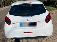 Second-hand Peugeot 208 Active 102 CP (75 kW) 2019 Alb Hatchback