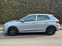Nowe Skoda 105 95 KM (69 kW) 2026 Srebrny Sedan/Limuzyna