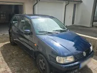 Gebraucht VW Polo 60 PS (44 kW) 1997 Blau Kleinwagen