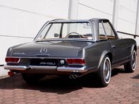 Gebraucht Mercedes 230 150 PS (110 kW) 1964 Grau Cabrio