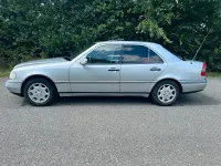 Gebraucht Mercedes C220 Elegance 150 PS (110 kW) 1994 Silber Limousine
