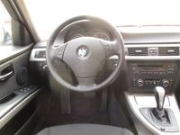 Gebraucht BMW 320 184 PS (135 kW) 2010 Grau metallic Limousine