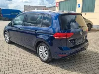 Gebraucht VW Touran Comfortline 150 PS (110 kW) 2016 Blau Van / Kleinbus