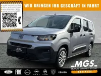 Neu Fiat Doblò 131 PS (96 kW) 2026 Maestro grau Van / Kleinbus
