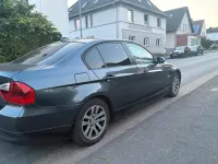 Gebraucht BMW 318 143 PS (105 kW) 2008 Grau Limousine