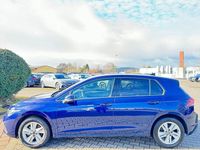 Gebraucht VW Golf VIII Life 116 PS (85 kW) 2023 Blau Limousine