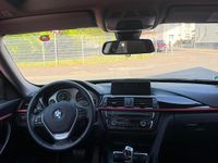 Second-hand BMW 330 258 CP (189 kW) 2015 Alb Berlinǎ