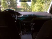 Gebraucht BMW 520 136 PS (100 kW) 2000 Schwarz metallic Kombi