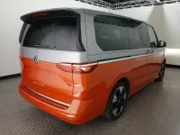 Gebraucht VW Multivan Style 150 PS (110 kW) 2025 2farbenlackierung orange Van / Kleinbus